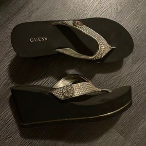 Guess flip flops